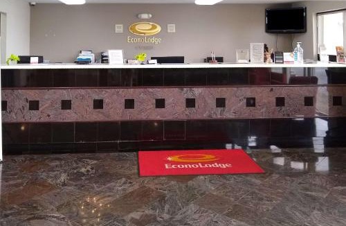 Memorial Hotel | Econo Lodge Inn & Suites West - Energy Corridor
