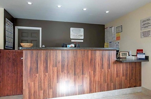 Canandaigua Hotel | Econo Lodge Inn & Suites Canandaigua