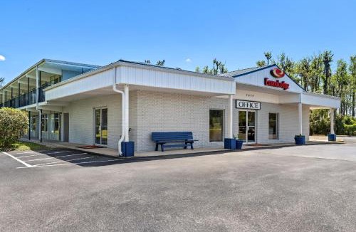 Jennings Cabin | Econo Lodge Jennings