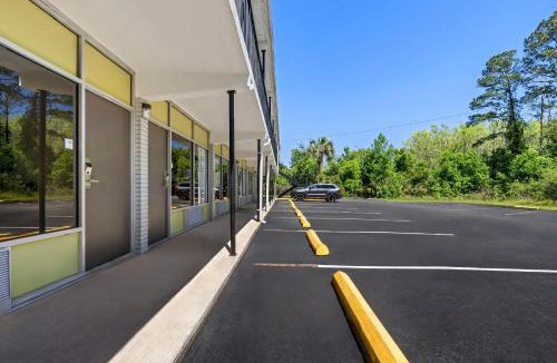 Jennings Cabin | Econo Lodge Jennings