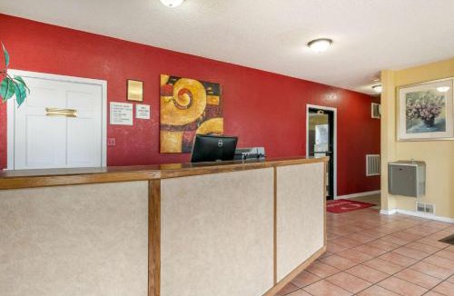 Jonesboro Hotel | Econo Lodge Jonesboro