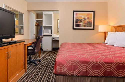 Kennewick Cabin | Econo Lodge Kennewick Tri-Cities
