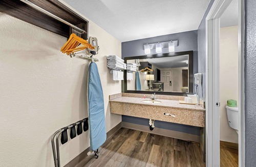 Blountville Hotel | Econo Lodge Kingsport East