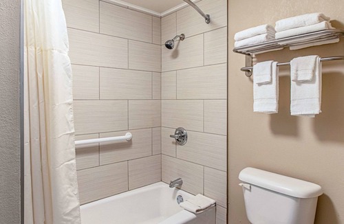 Kingsville Hotel | Econo Lodge Kingsville