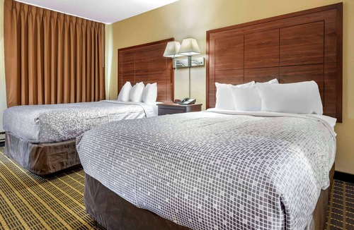 La Crosse Hotel | Econo Lodge La Crosse North