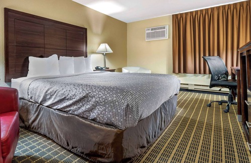 La Crosse Hotel | Econo Lodge La Crosse North