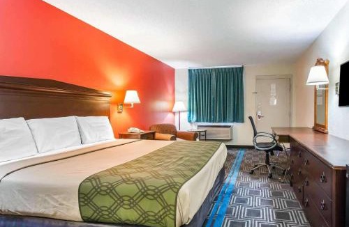 Lanett Cabin | Econo Lodge Lanett