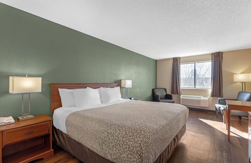 Del Camino Hotel | Econo Lodge Longmont East