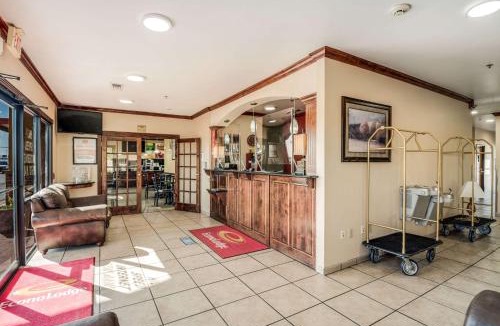 Lubbock Cabin | Econo Lodge Lubbock I-27