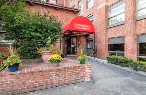 Manchester Cabin | Econo Lodge Manchester