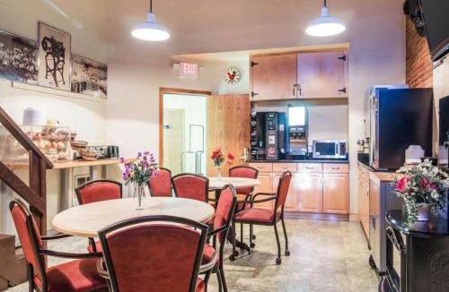 Manchester Cabin | Econo Lodge Manchester