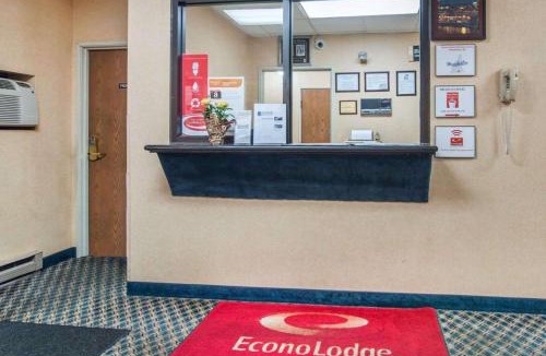 Manchester Cabin | Econo Lodge Manchester