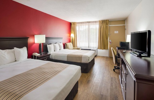 Marion Hotel | Econo Lodge Marion I-81