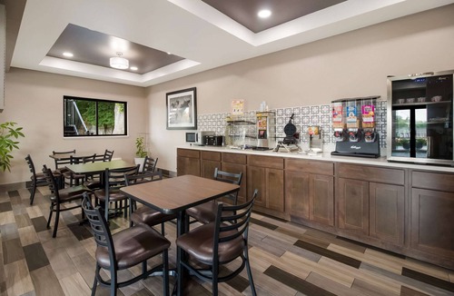 Martin Hotel | Econo Lodge Martin