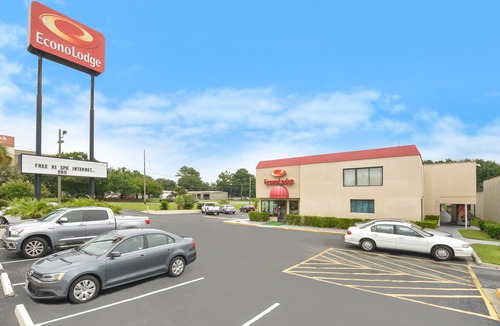 Savannah Hotel | Econo Lodge Midtown