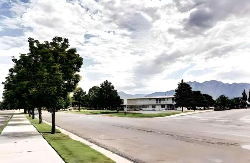 Midvale Cabin | Econo Lodge Midvale