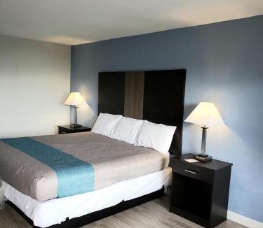 Mineral Wells Cabin | Econo Lodge Mineral Wells