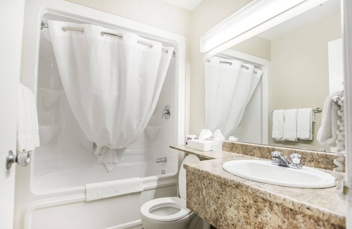Miramichi Hotel | Econo Lodge Miramichi