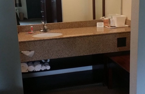 Lloyd Hotel | Econo Lodge Monticello