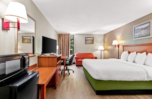 Bradley Hotel | Econo Lodge Mt Hope - Beckley North