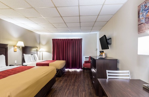 Vails Gate Hotel | Econo Lodge Near Stewart Inter
