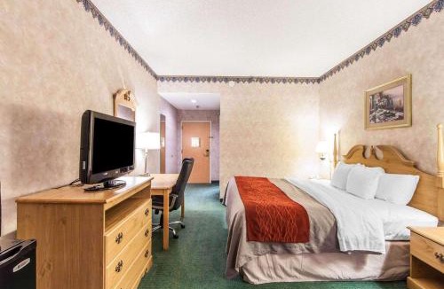 Newport Cabin | Econo Lodge Newport Smoky Mountains Gateway