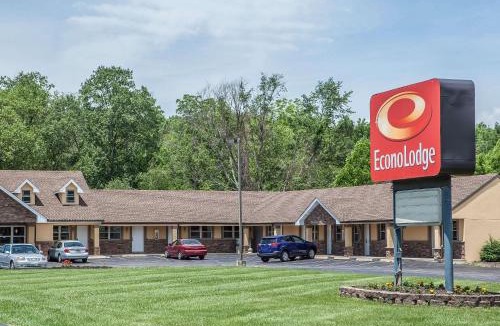 Newton Cabin | Econo Lodge Newton
