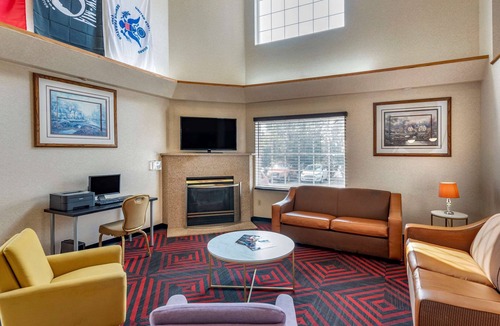 Briargate Hotel | Econo Lodge North Academy