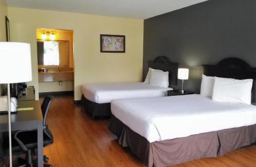 National Gardens Cabin | Econo Lodge Ormond Beach North - Daytona