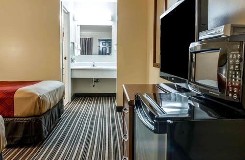 Paw Paw Hotel | Econo Lodge Paw Paw