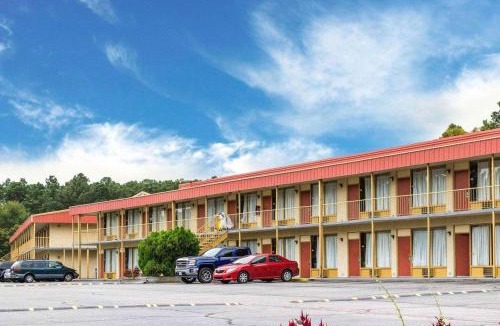 Petersburg Cabin | Econo Lodge Petersburg - Fort Lee