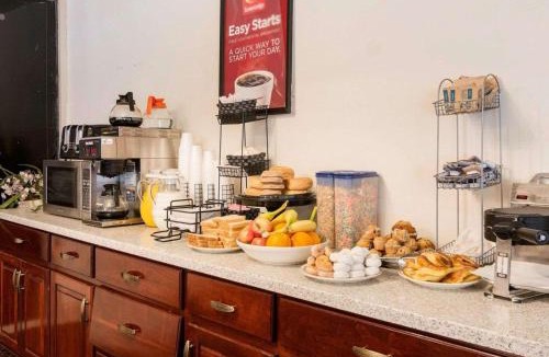 Petersburg Cabin | Econo Lodge Petersburg - Fort Lee
