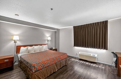 Princeton Hotel | Econo Lodge Princeton