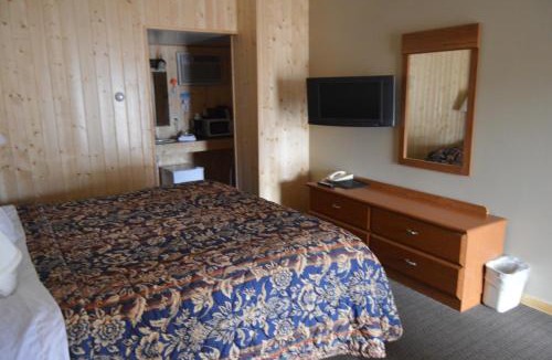 Rice Lake Cabin | Econo Lodge Rice Lake