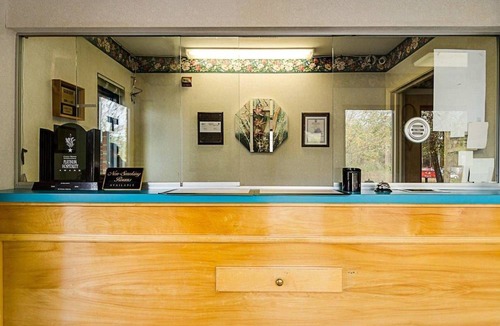 Mosby Hotel | Econo Lodge Richmond