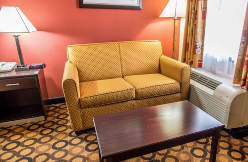 Richmond Hill Hotel | Econo Lodge Richmond Hill