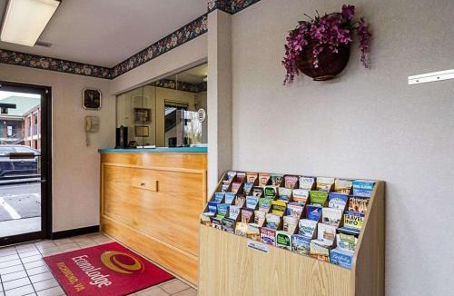 Mosby Cabin | Econo Lodge Richmond North