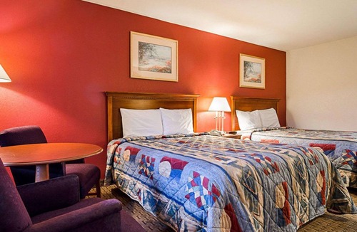 Mosby Hotel | Econo Lodge Richmond North