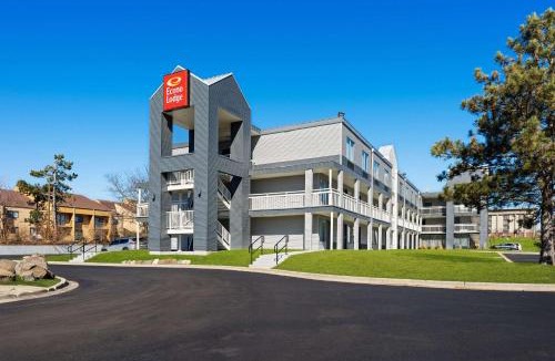 Rockford Cabin | Econo Lodge Rockford Casino Area