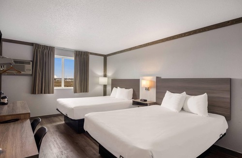 Scottsbluff Hotel | Econo Lodge Scottsbluff