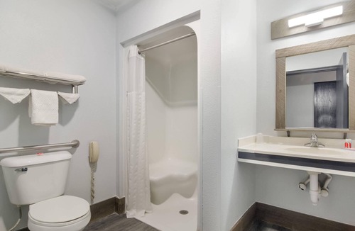 Scottsbluff Hotel | Econo Lodge Scottsbluff