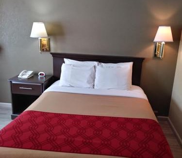 Renner Cabin | Econo Lodge Sioux Falls North
