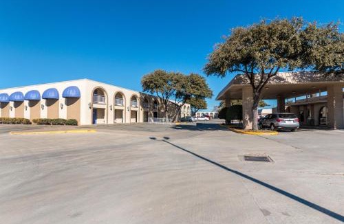 Sonora Cabin | Econo Lodge Sonora