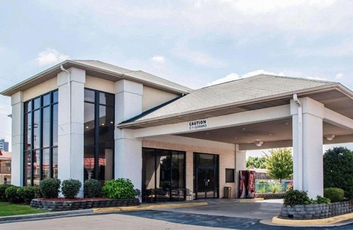 Springfield Cabin | Econo Lodge Springfield I-44