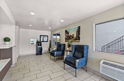 Stockton Hotel | Econo Lodge Stockton near I-5 Fairgrounds