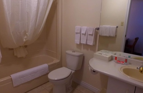 Saint John Hotel | Econo Lodge & Suites Saint John