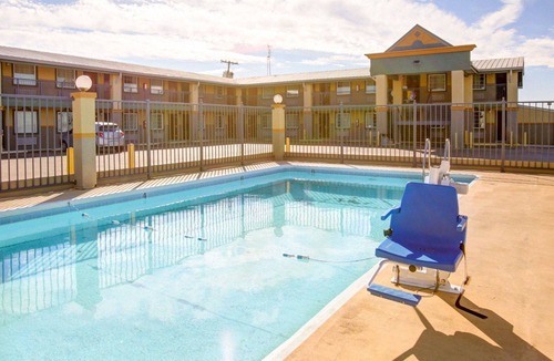 Temple Hotel | Econo Lodge Temple