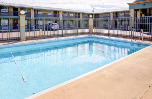 Temple Hotel | Econo Lodge Temple