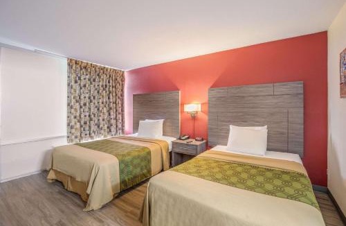 Thomasville Cabin | Econo Lodge Thomasville