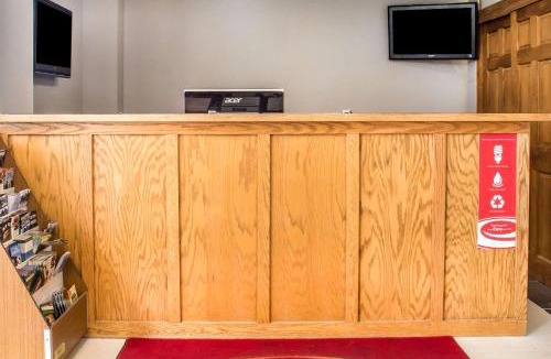 Brockport Cabin | Econo Lodge